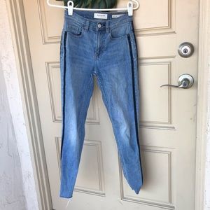 Super cute vintage icon denim jeans.